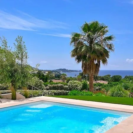 Porticcio-piscine Chauffee Porticcio (Corsica)